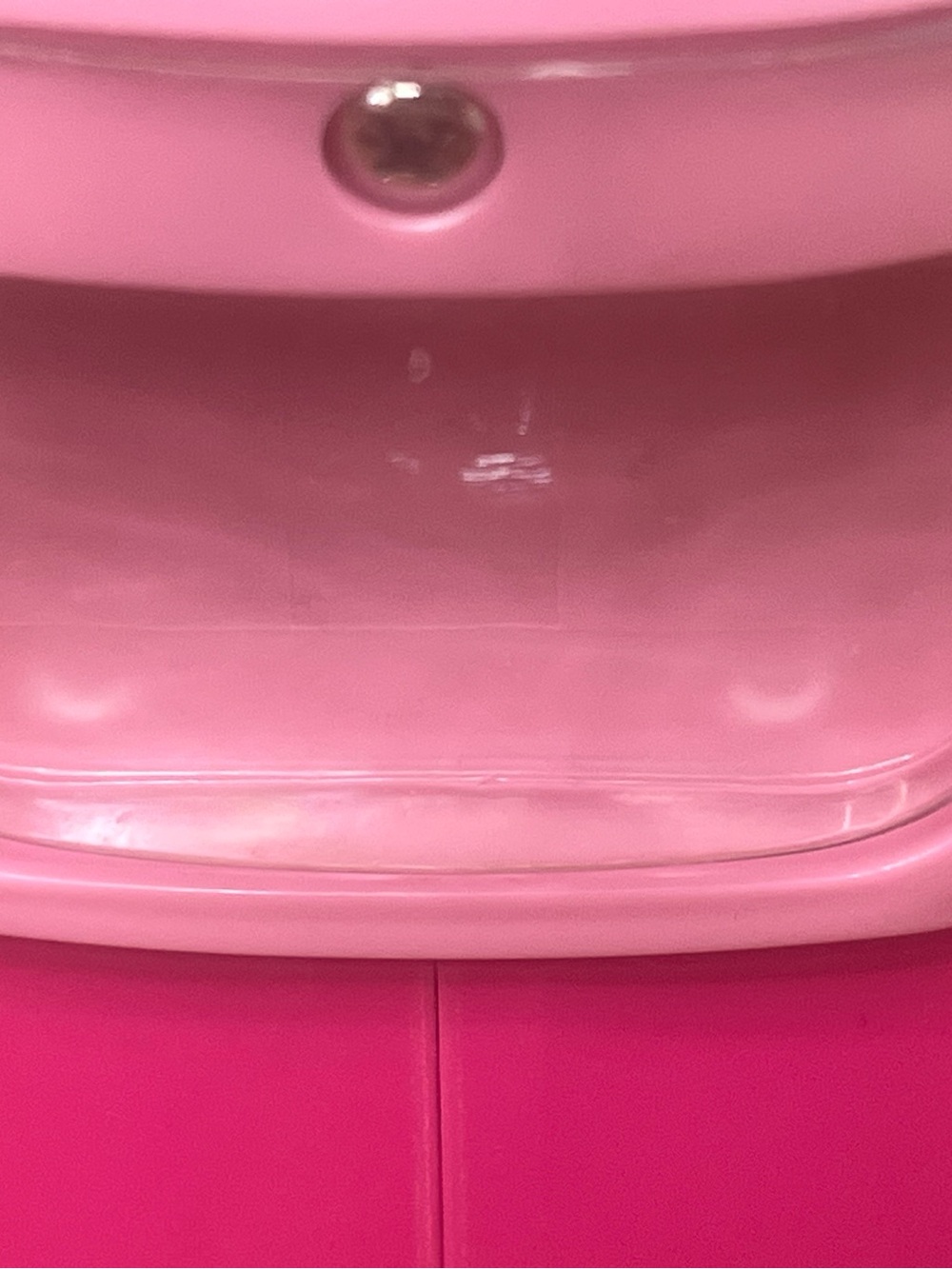 Hello Kitty 1.5QT Rice Cooker - Picture 3 of 12